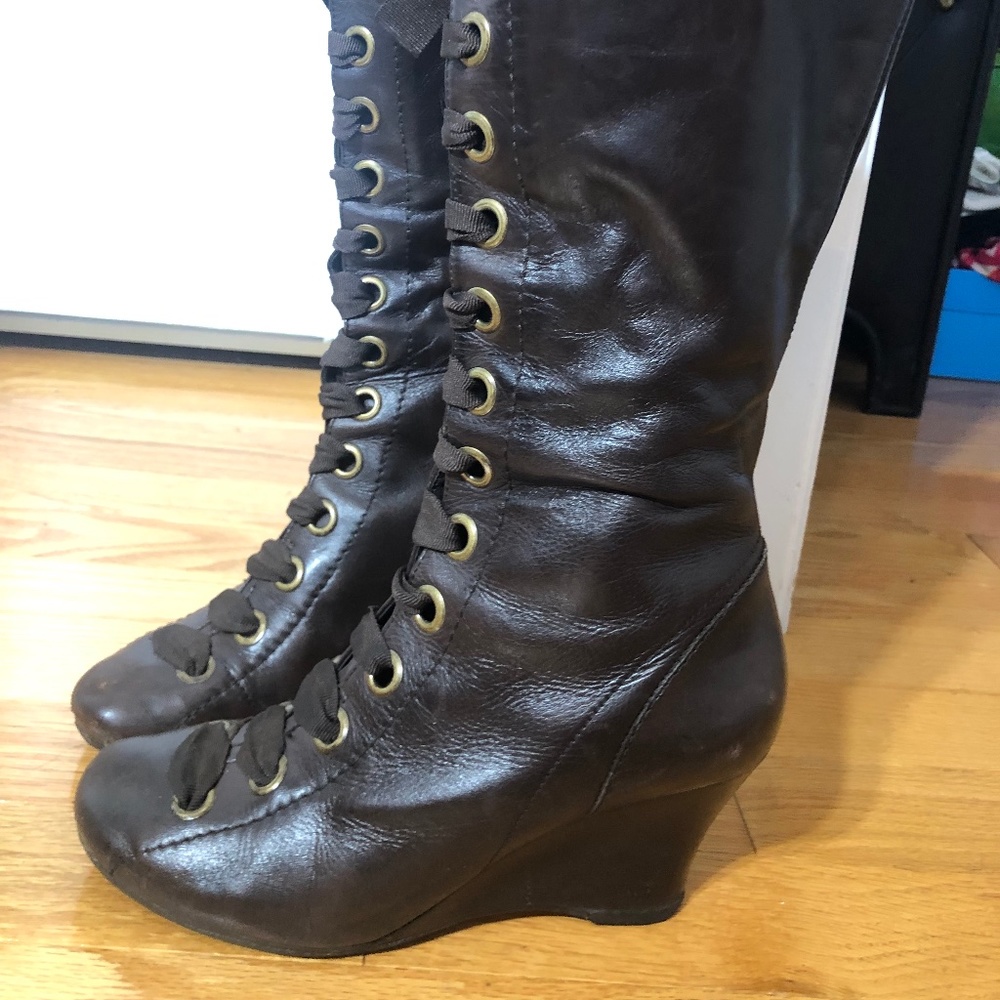 Beautiful vintage leather winter boots